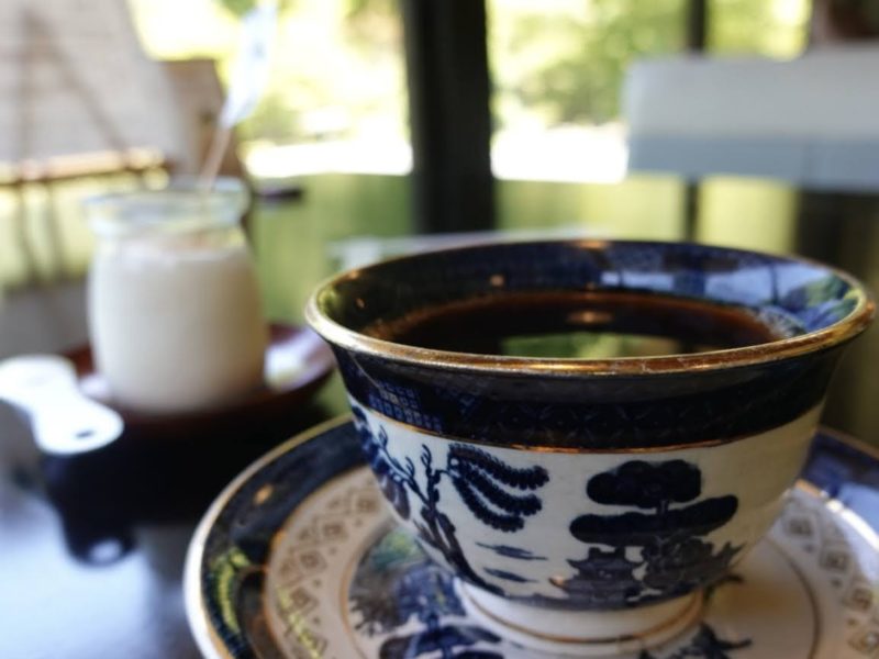 絶景の日本庭園と蕎麦・スタバでも大人気だったゲイシャコーヒーが楽しめる「炭蕎麦 渓石園」